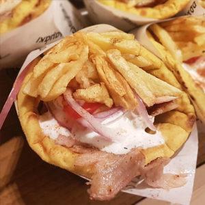 Γύρος χοιρινό σε πίτα